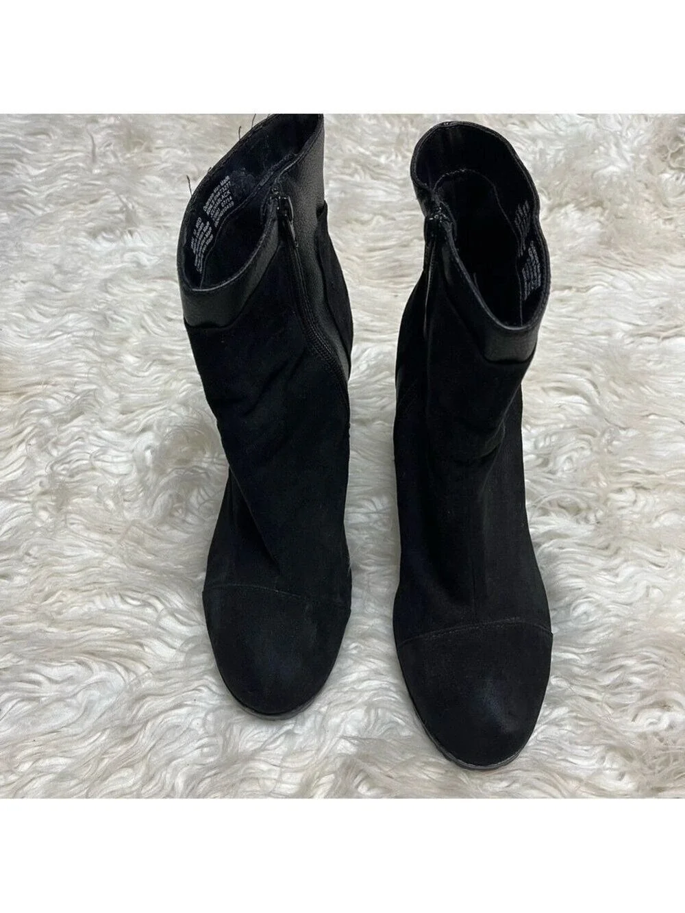 Juicy Couture Women’s Black Suede Ankle Boots. Size 10